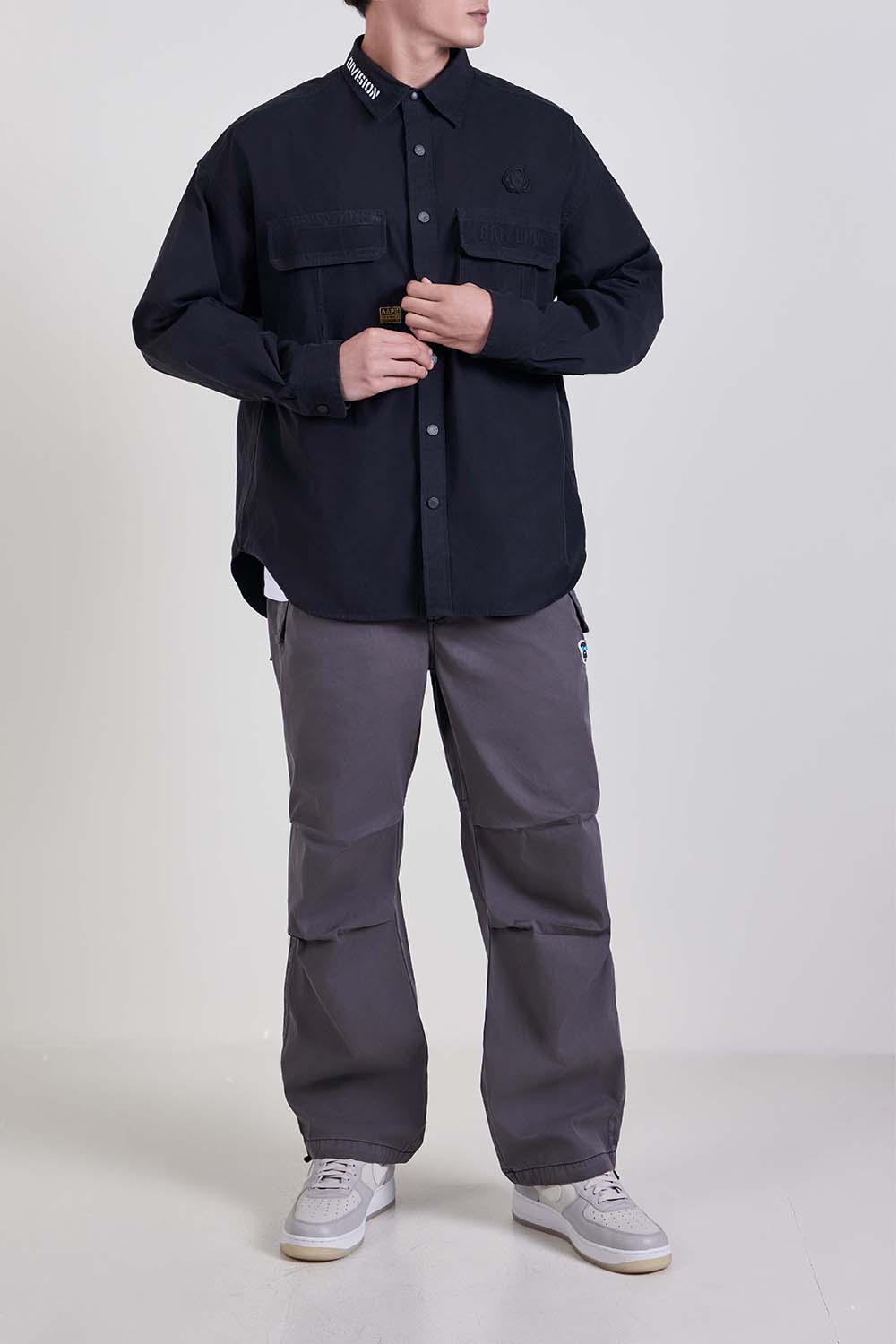 חולצה מכופתרת בגזרת אוברסייז